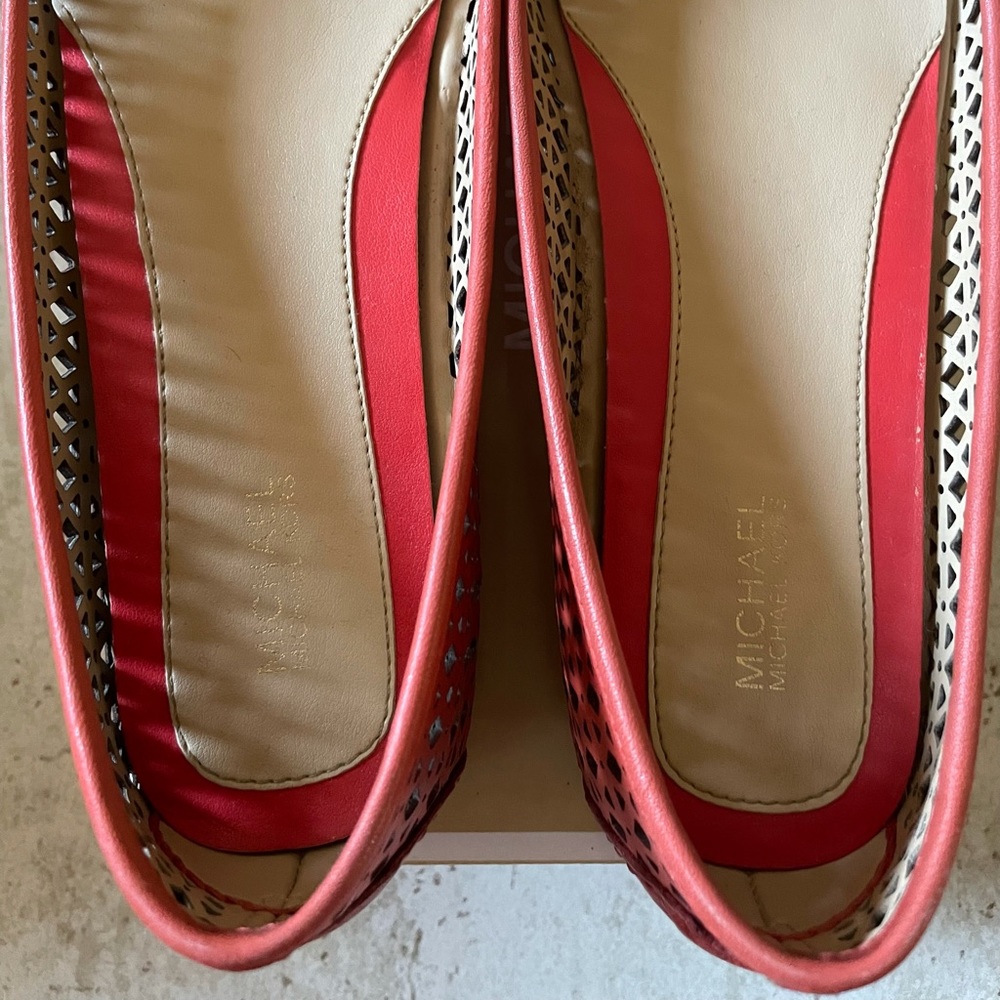 Michael Kors Leather Fulton Moc Red Sienna Flats Women’s 8M Pre-Owned with Box - Picture 5 of 6